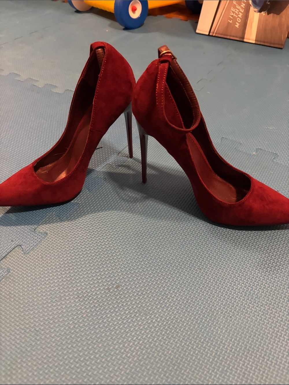 Women's Burgundy Suede Pointed-Toe Stiletto Heels